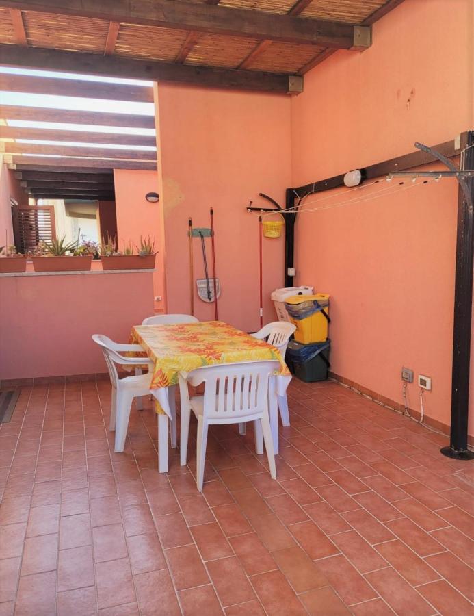 شقة بانتيليريا  في Le Case Di Ciccio - Casa Girasole المظهر الخارجي الصورة